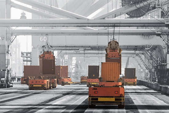 AMR-applications-material-handling-with-AGCs_550x366