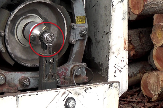 articles_25t-on-lumber-yard-equipment_550x366